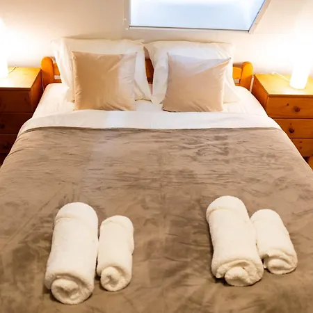 Emili's Rustic Retreat Apartment Pecs